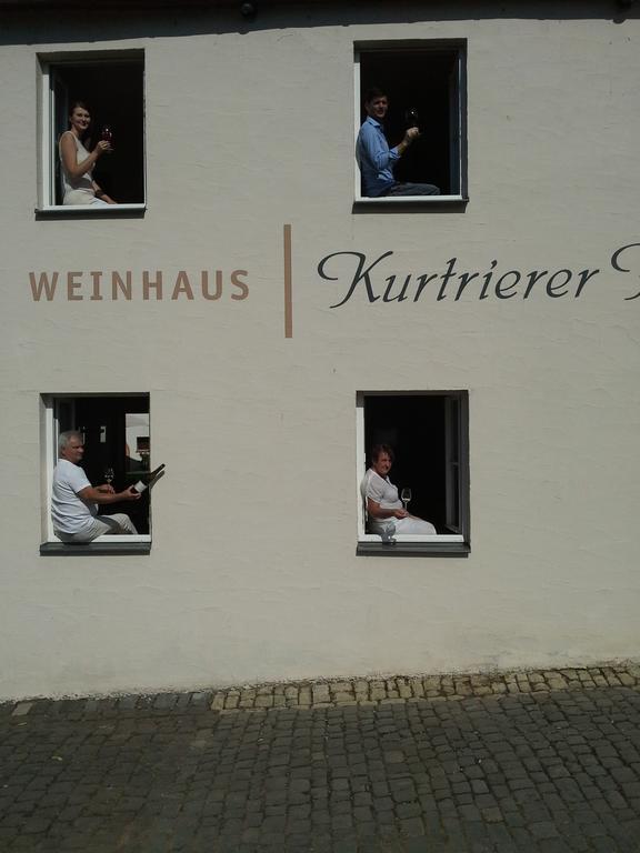 Hotel Weinhaus Kurtrierer Hof Leiwen Exterior foto
